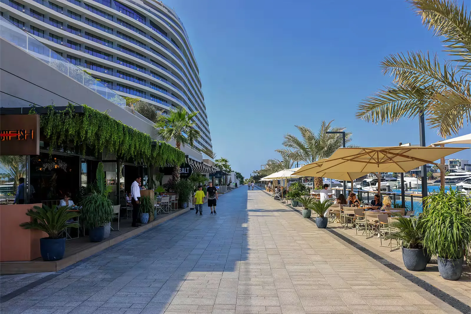 Marsa Al Arab Walk