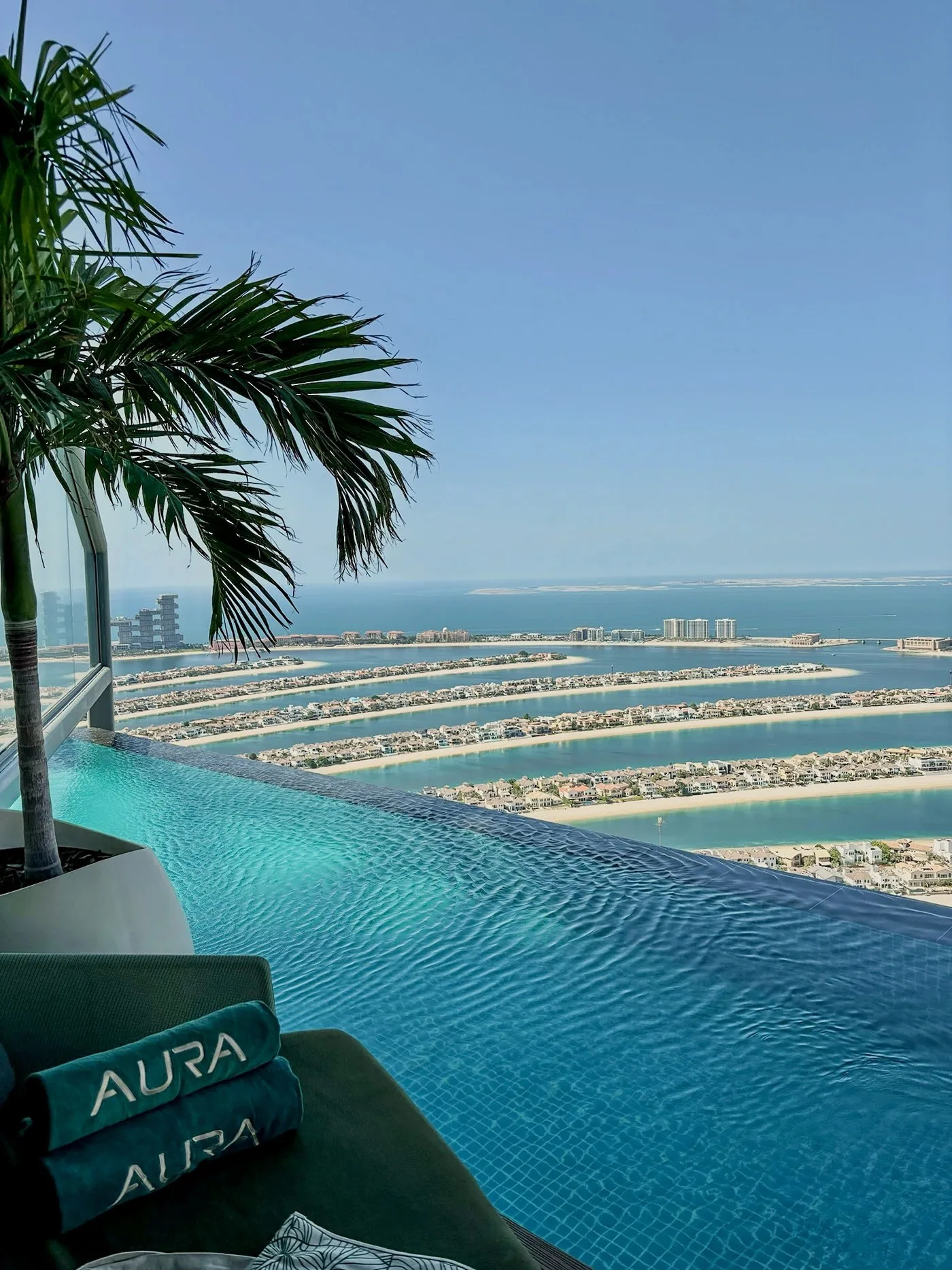 Aura Skypool