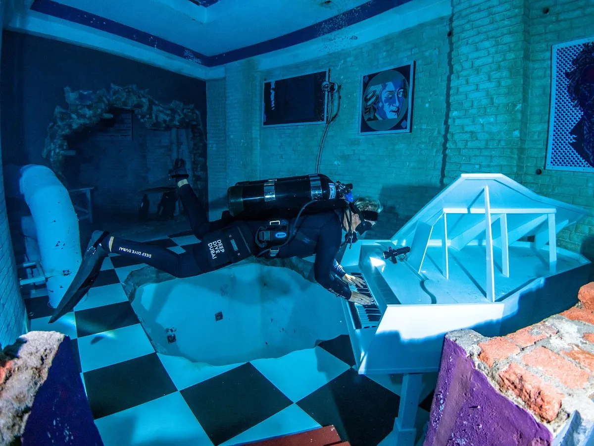Deep Dive Dubai