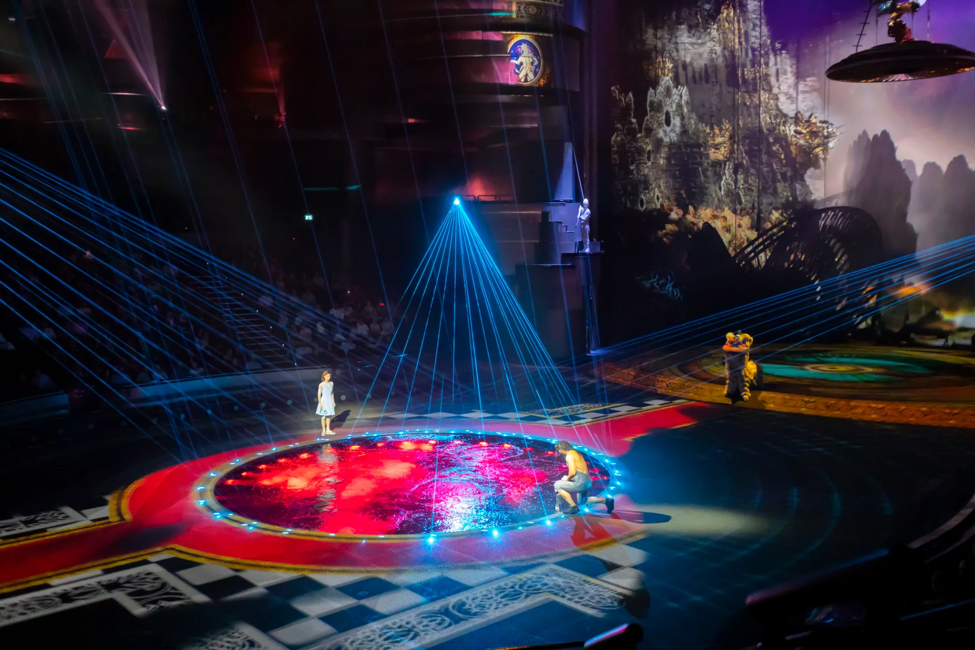 La Perle by Dragone