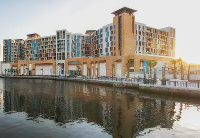 Wharf Mall