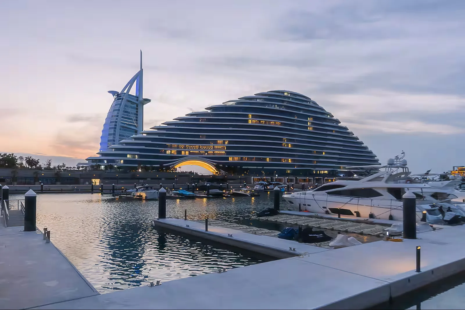 Marsa Al Arab Walk