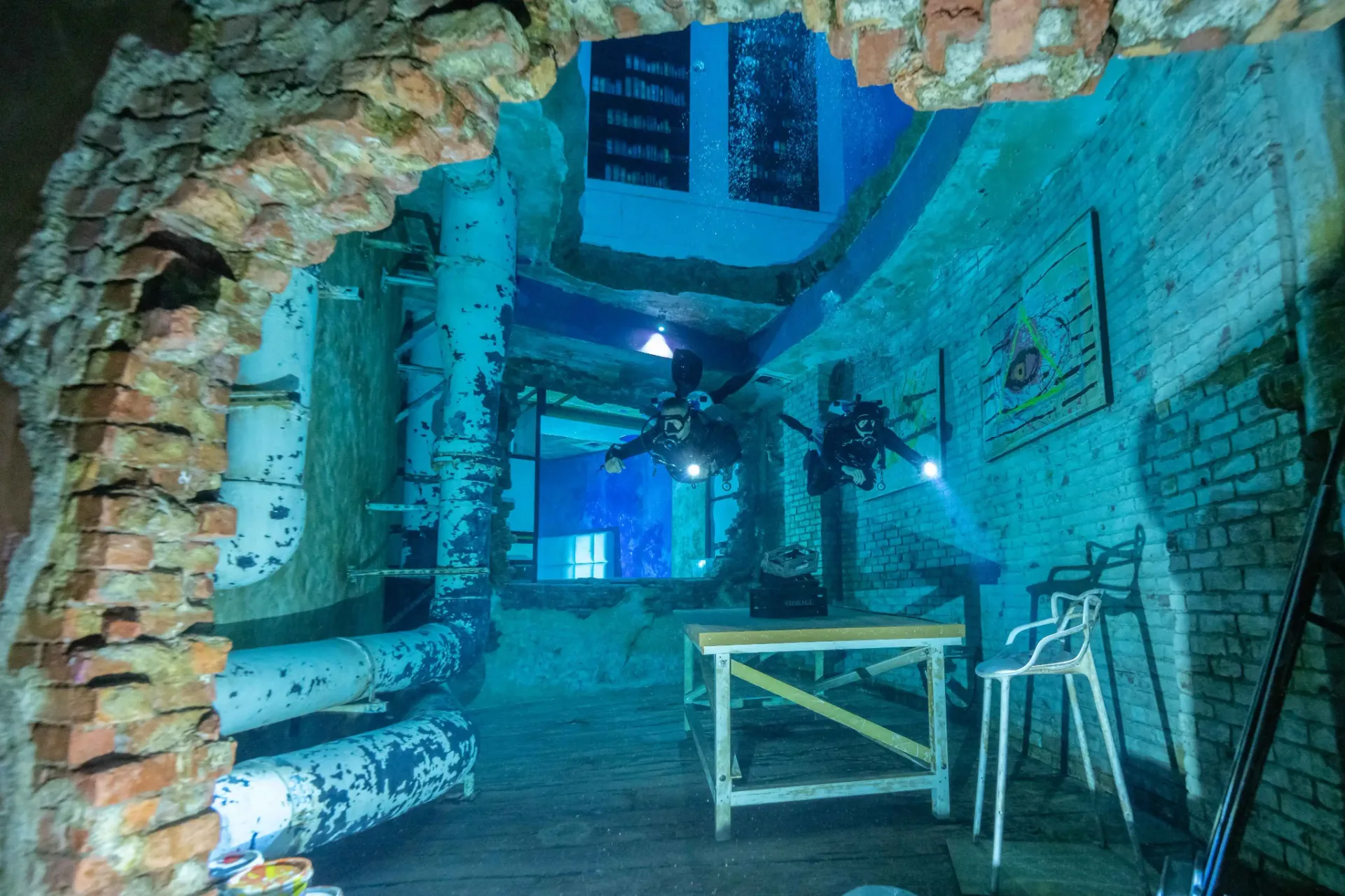 Deep Dive Dubai